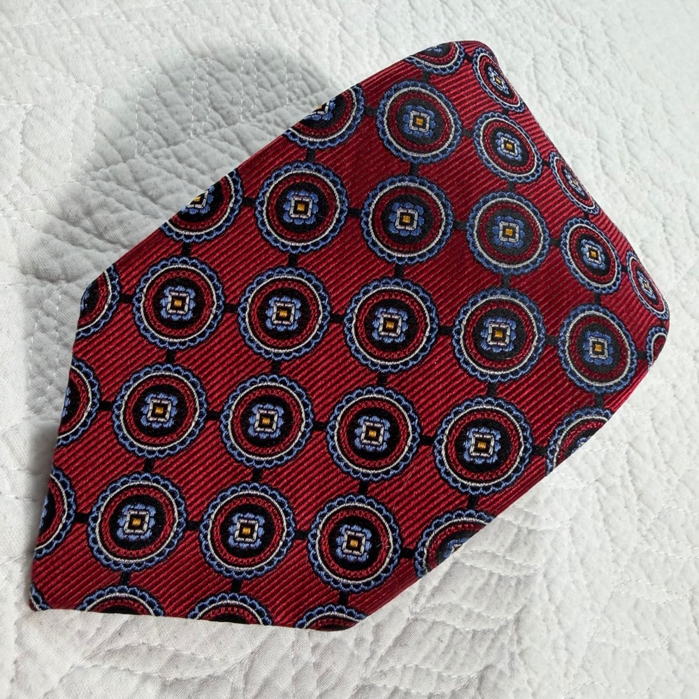 JZ Richards Mens Necktie Geometric‎ Medallion Red Al Silk Hand Made USA EUC